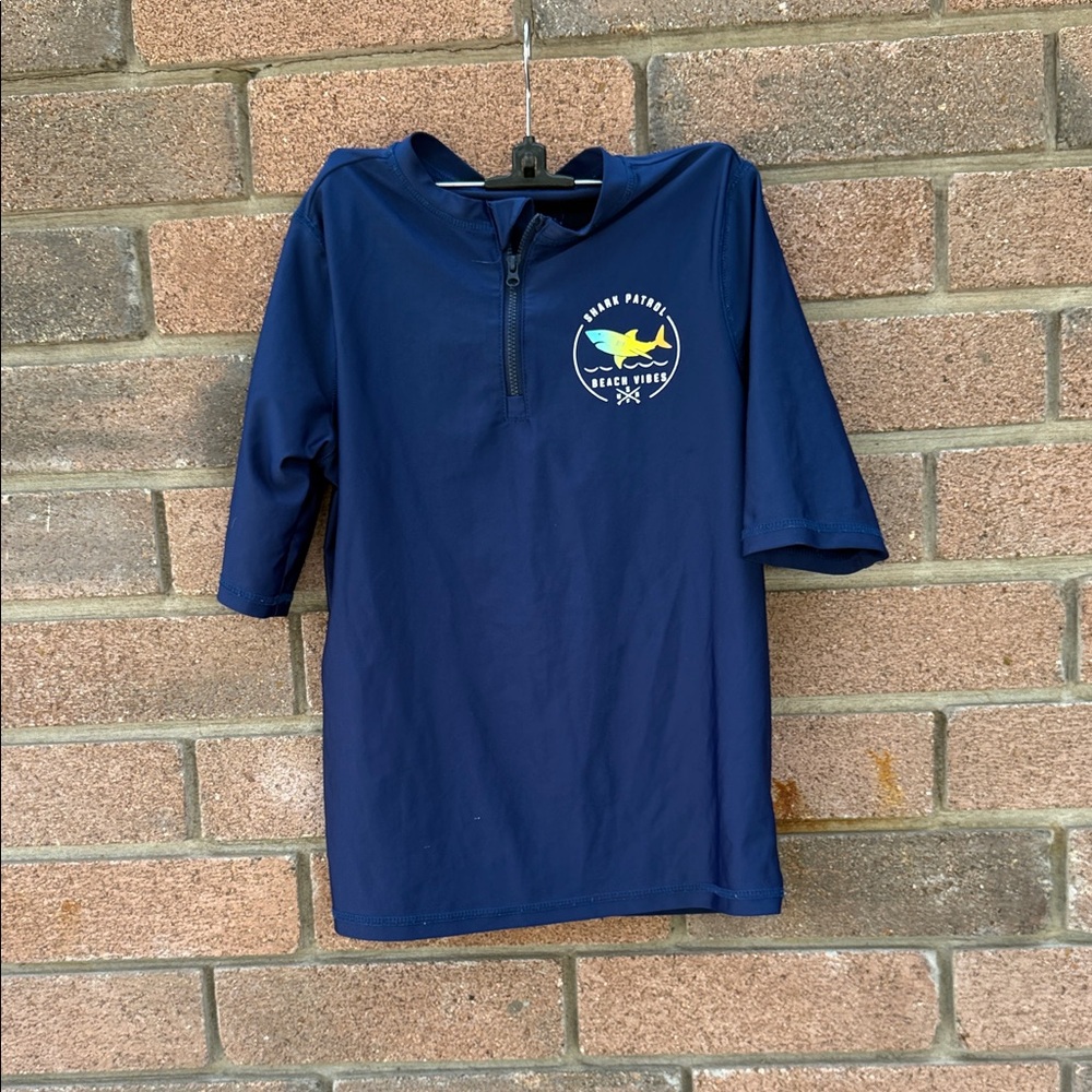 wonder nation Navy Blue Short Sleeve Rash Guard TopSize Large